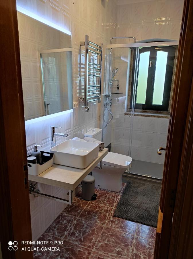 Casa Alem Rio - Quartos Para 6 Hospedes Em Santo Tirso Exterior foto